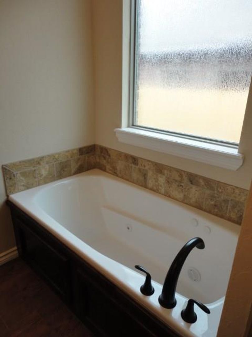 Building Photo - 309 Timber Ln