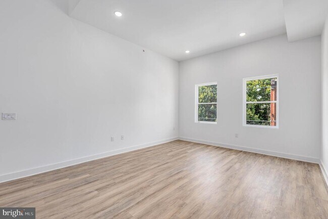 Building Photo - 2331 N 16th St