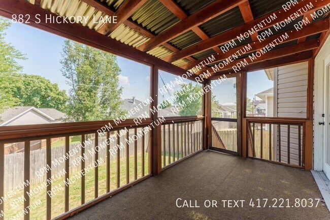 Building Photo - 882 S Hickory Ln