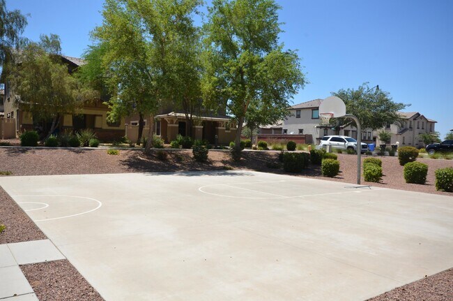 Building Photo - 995 S Cheshire Ln