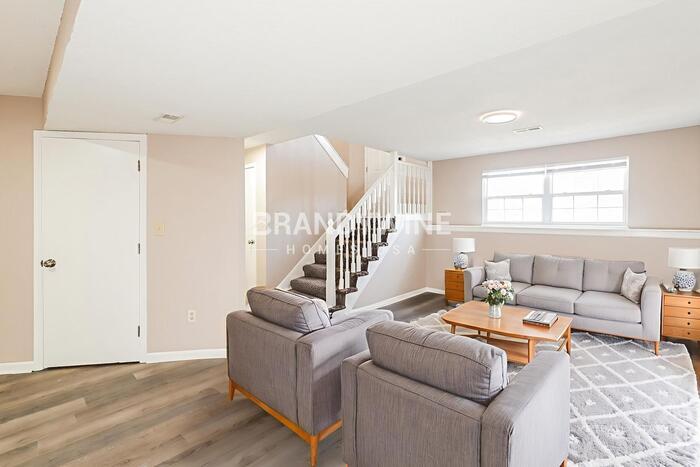 Building Photo - 1626 S Whitney Dr