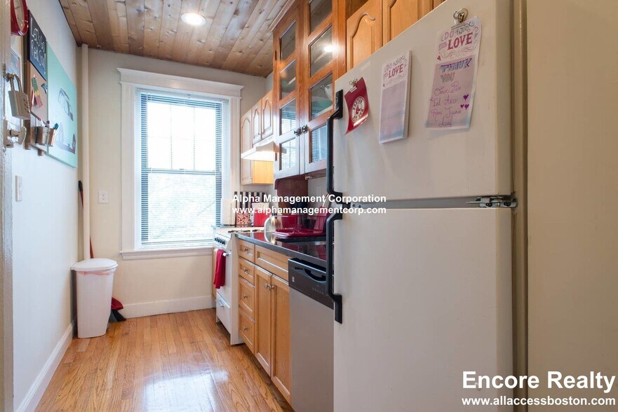 Building Photo - 58 Queensberry St