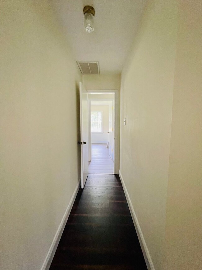 Building Photo - Updated and adorable rancher home in Old C...