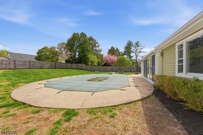 Building Photo - 3 Cypress Rd