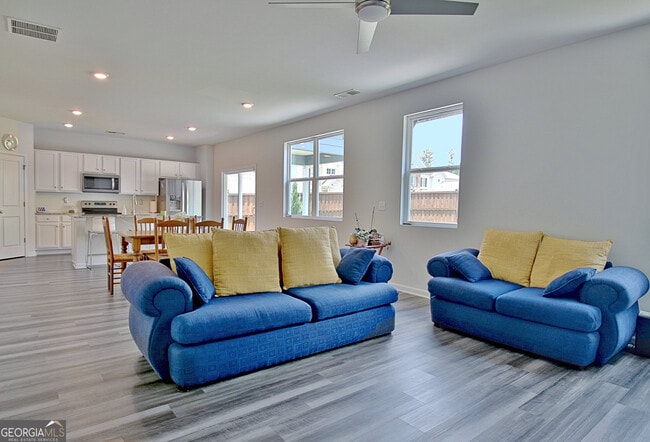 Building Photo - 8077 Rudder Cir