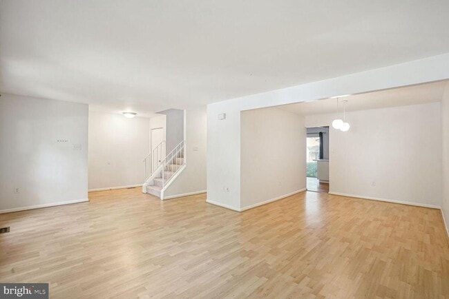 Building Photo - 9909 Hemlock Woods Ln