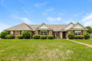 Building Photo - 2401 N Forest Hill Irene Rd