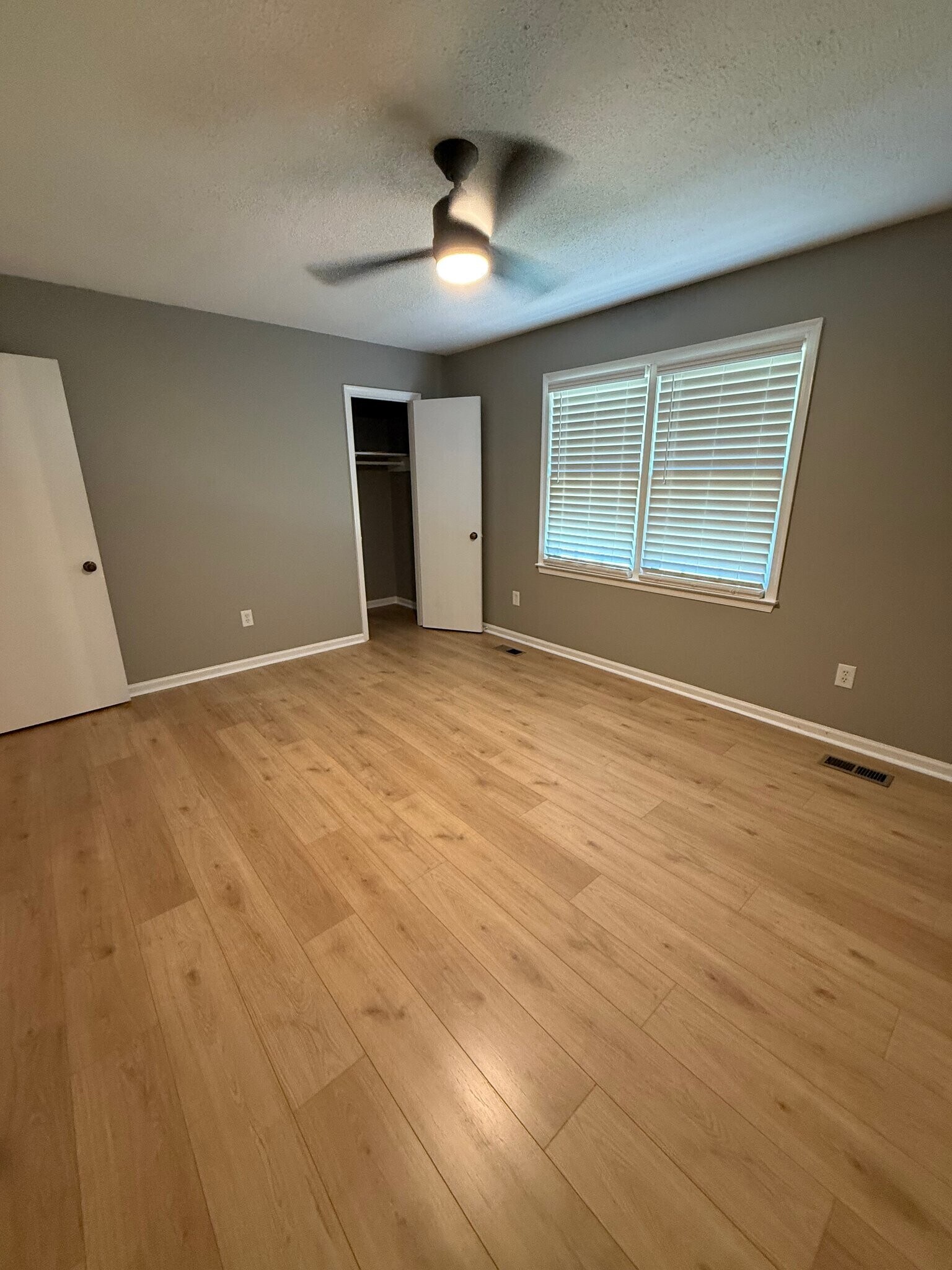 Building Photo - 1405 Harth Dr