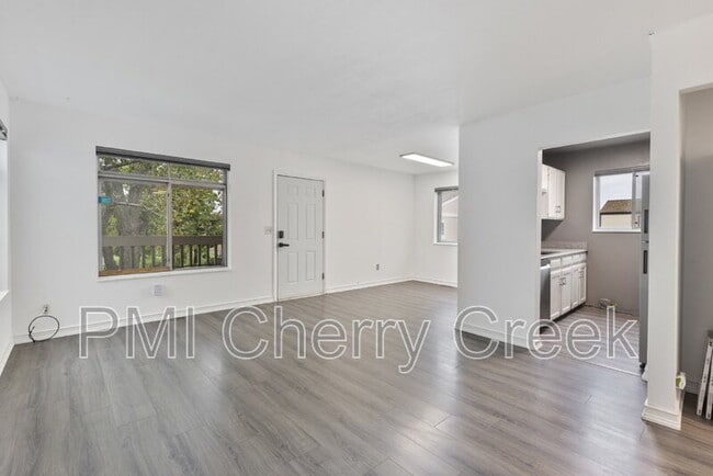Building Photo - 8773 Chase Dr