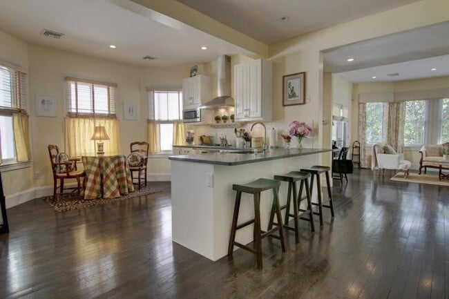 Building Photo - 26 S Angell St