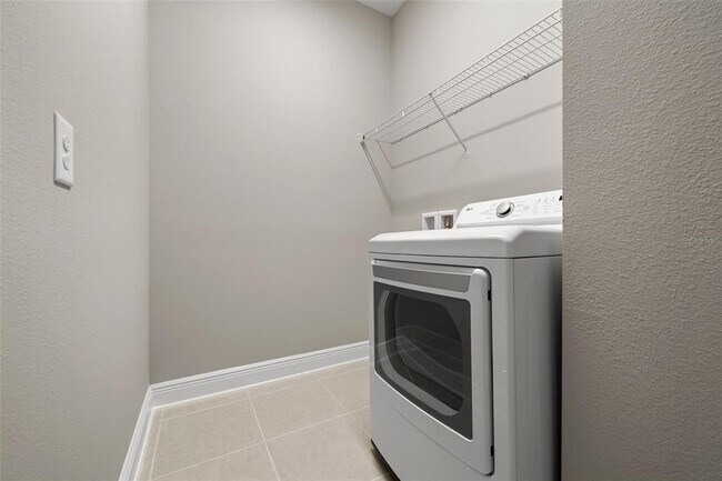 Building Photo - 4338 Tamarind Pl