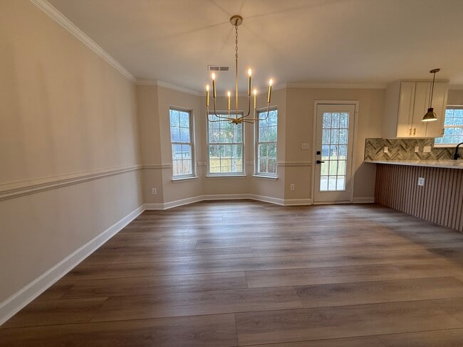 Building Photo - 2539 Springs Dr