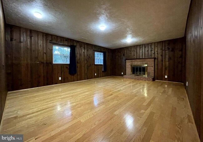 Building Photo - 3637 38th St N