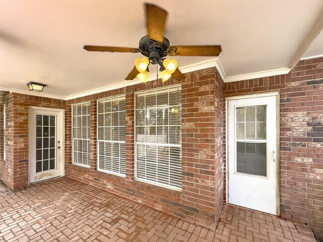Building Photo - 16714 Colony Terrace Dr