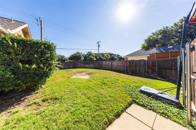 Building Photo - 1400 Sacramento Terrace