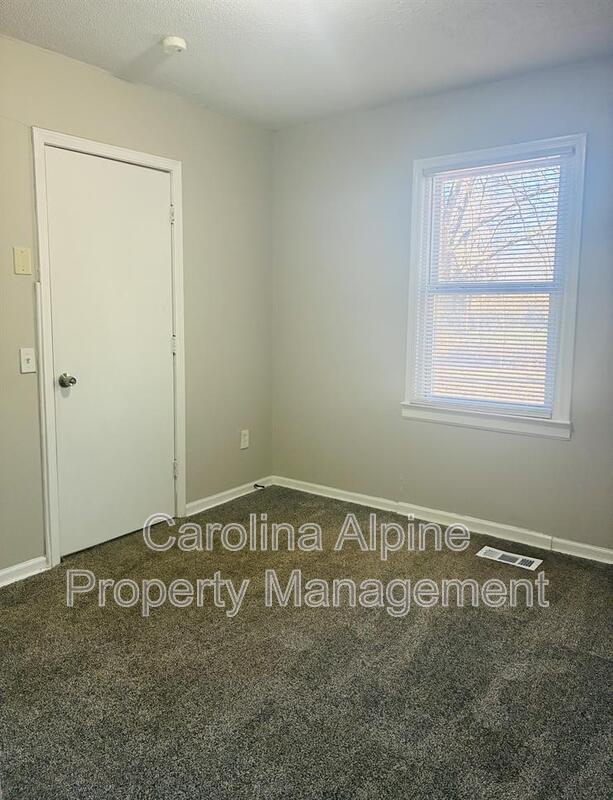 Building Photo - 807 Shaver St