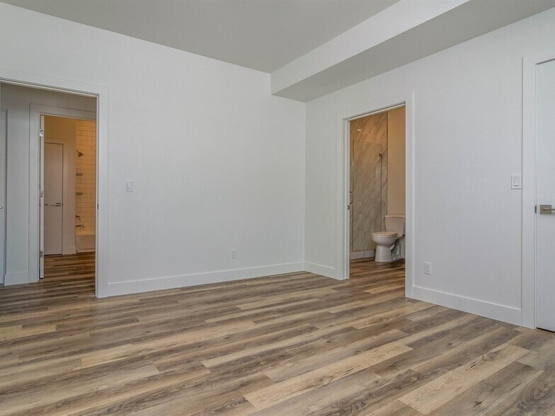 Building Photo - 150 S 800 E