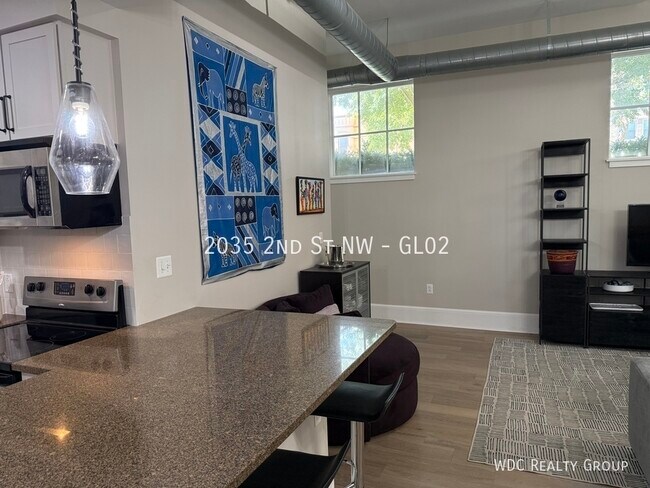 Building Photo - 2035 2nd St NW