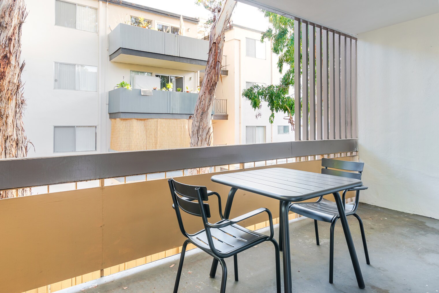 Building Photo - 141 Wellesley Cres