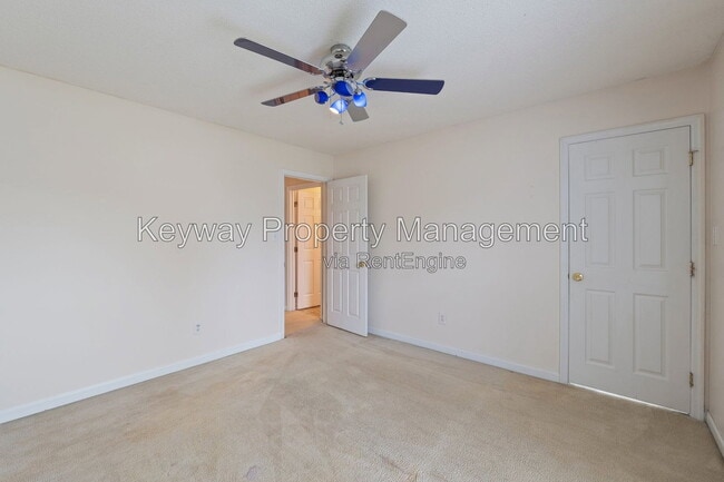 Building Photo - 3495 Essex Pl