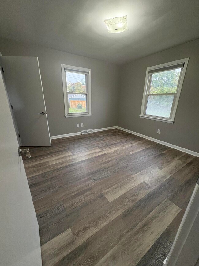 Building Photo - 1117 Meridian Dr