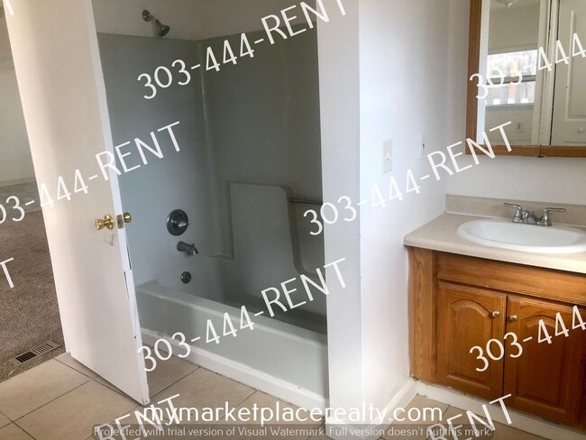 Building Photo - 3 Bedroom 2 Bath in Federal Heights