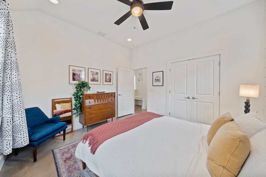 Building Photo - 1307 Fort Branch Blvd