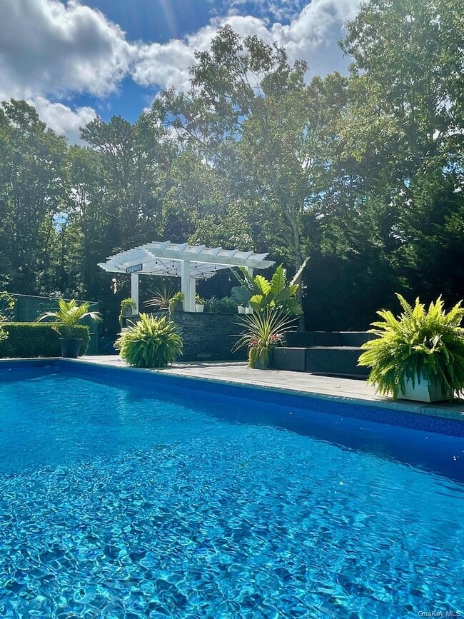 Building Photo - 15 Blueberry Ln