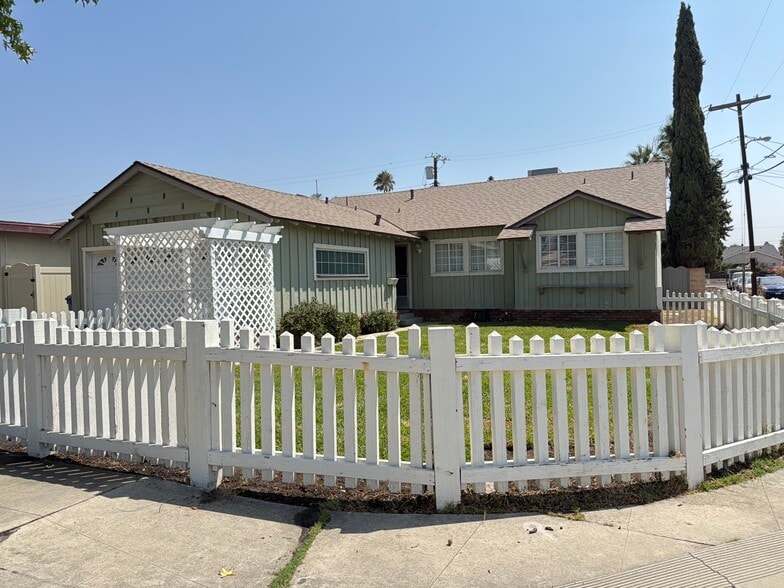 View from street - 7700 Alcove Ave