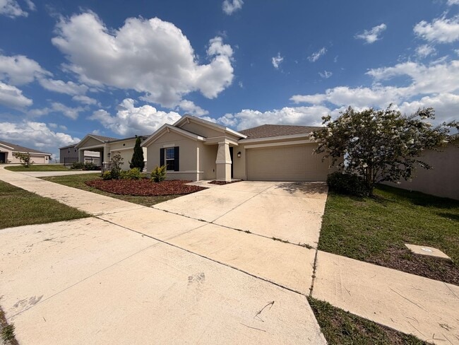 Building Photo - Single Family House Minutes to Davenport Posner Park Shopping Mall