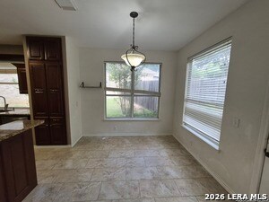 Building Photo - 712 Moss Wood