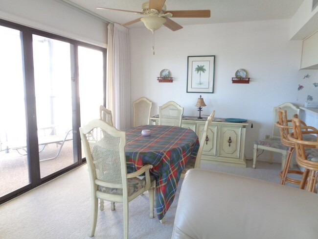 Building Photo - January or April 2025 2BR/2BA Gulfview Con...