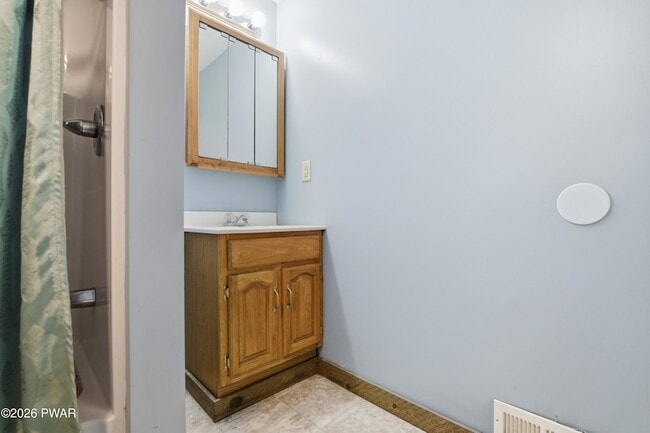 Building Photo - 760 Hudson St