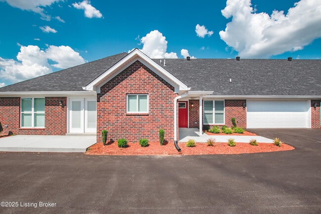 Primary Photo - 412 Eagle Pointe Dr