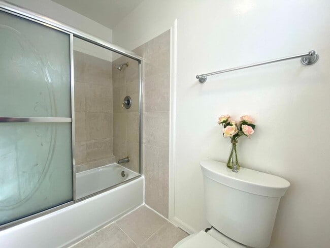 Building Photo - 242 Surfbird Isle