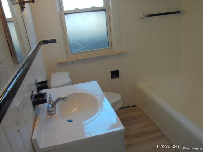 Building Photo - 15107 Whitcomb