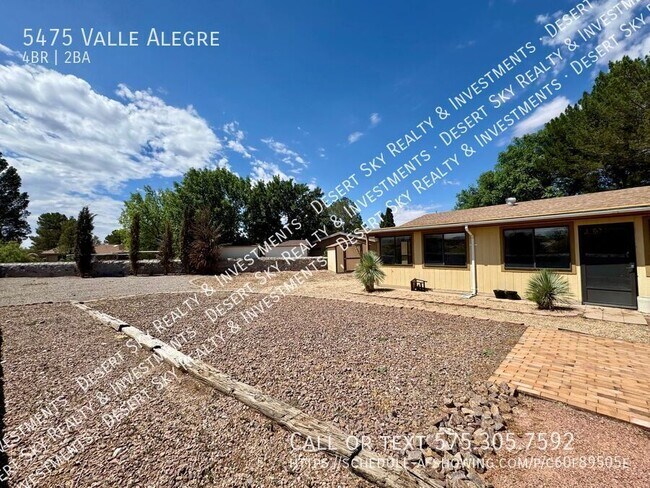 Building Photo - 5475 Valle Alegre