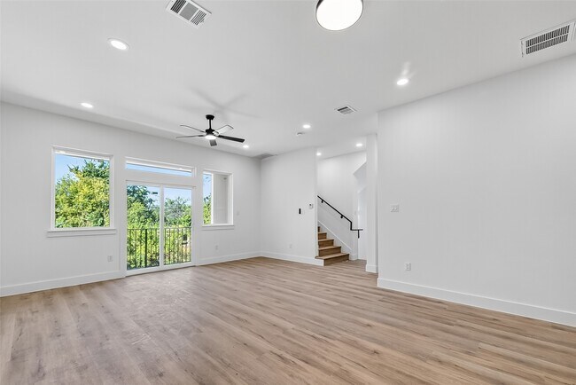 Building Photo - 3315 Nettleton St