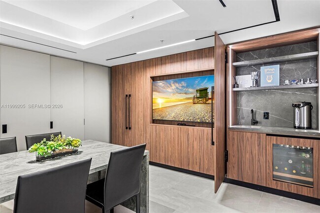 Building Photo - 400 Sunny Isles Blvd