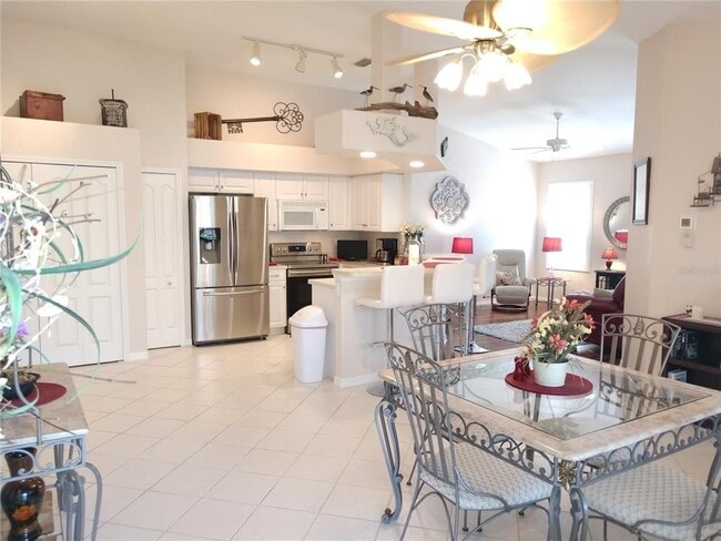 Building Photo - 7202 L Pavia Blvd