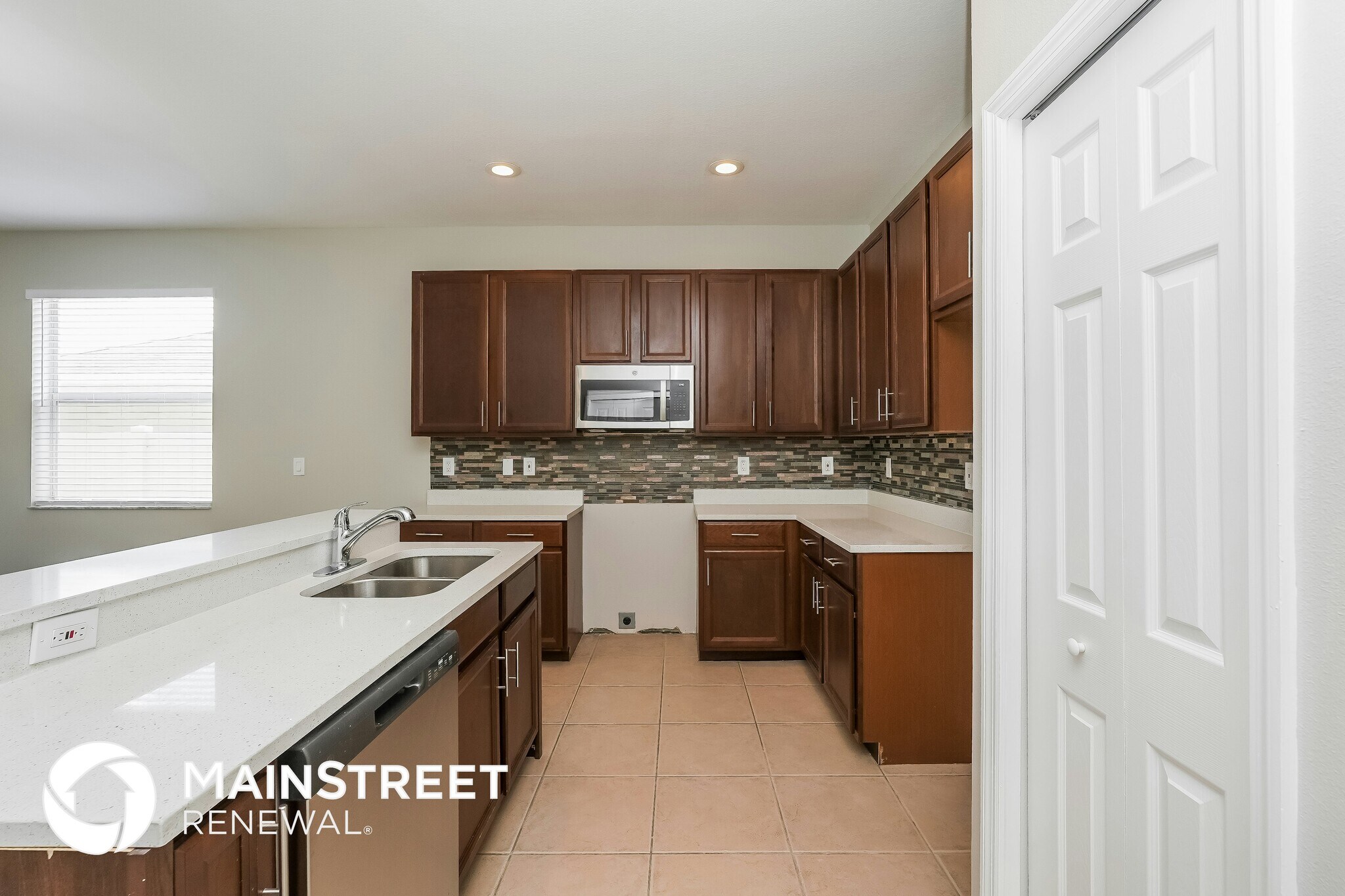 Building Photo - 15472 Long Cypress Dr