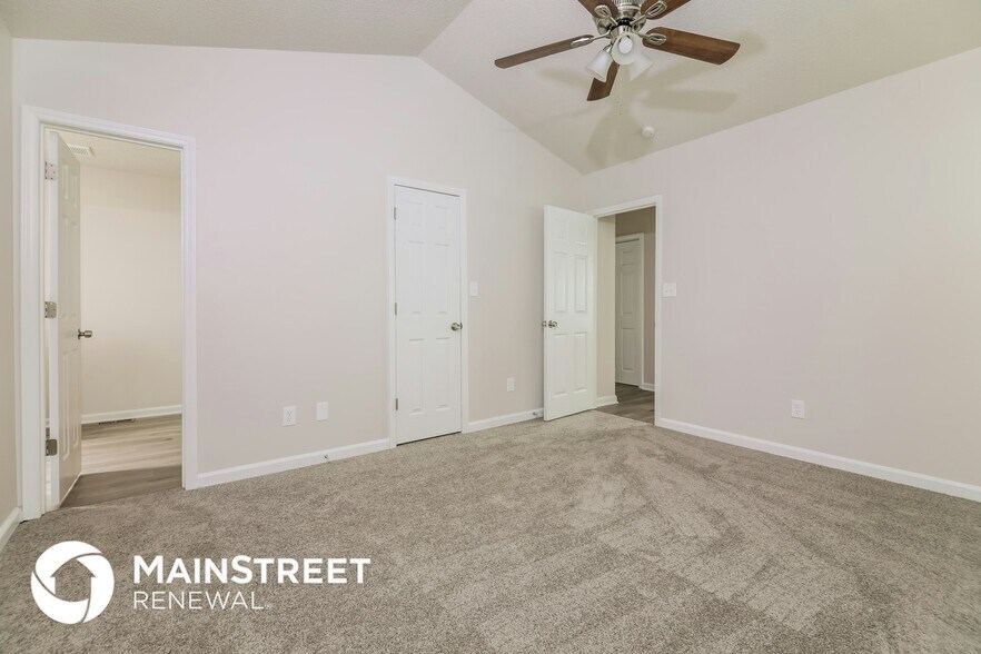 Building Photo - 5201 Pronghorn Ln