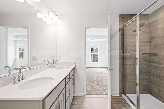 Building Photo - 16341 Leading St