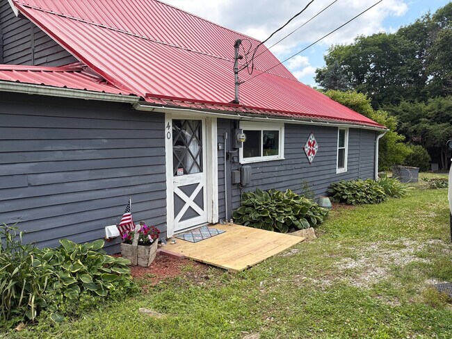 Building Photo - 40 Painter Rd