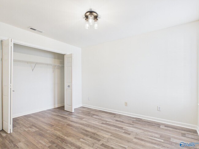 Building Photo - 263 Waters Edge Ln