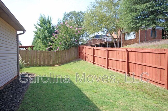 Building Photo - 112 Bascom Ct