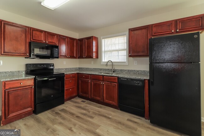 Building Photo - 2 Wingfoot Trail