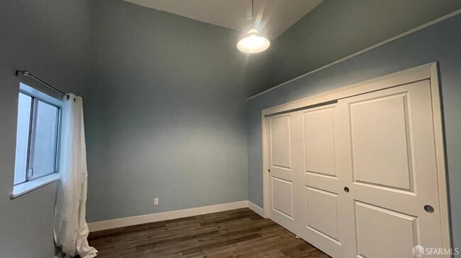 Building Photo - 375 12th St