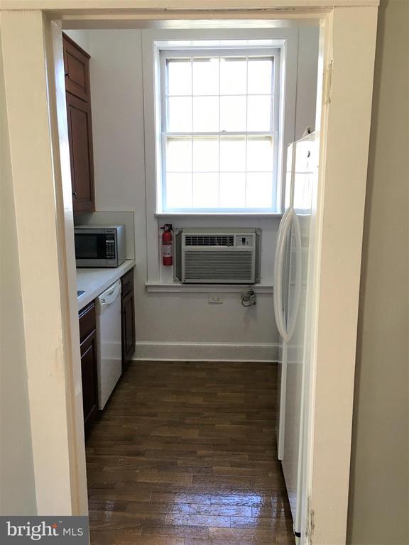 Building Photo - 25 W Boscawen St