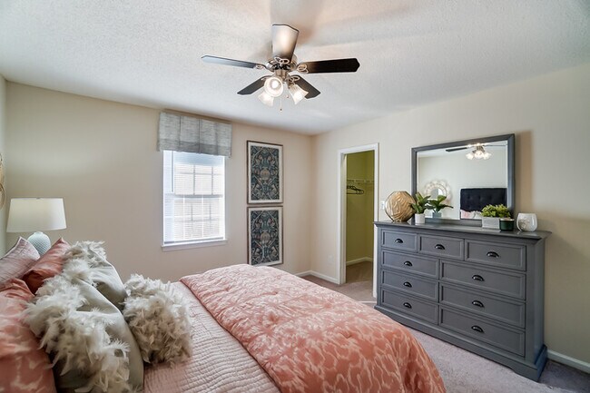 Building Photo - Your Next Home Awaits at The Arbors Townhomes